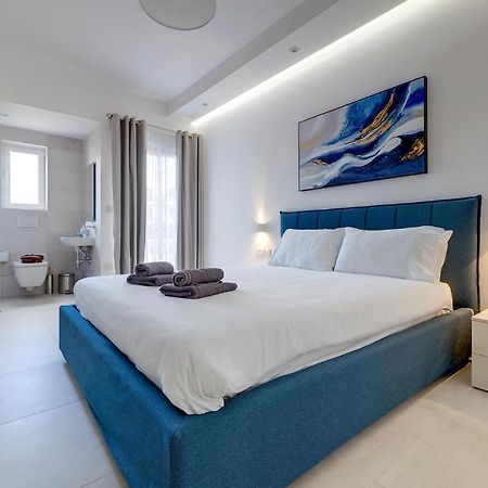 Deluxe Apartment With Valletta And Harbour Views Sliema Esterno foto