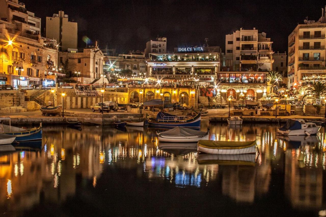 Deluxe Apartment With Valletta And Harbour Views Sliema Esterno foto