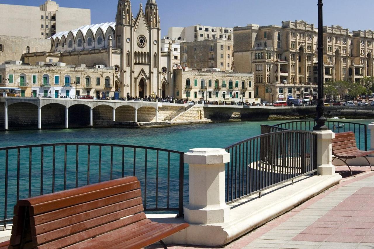 Deluxe Apartment With Valletta And Harbour Views Sliema Esterno foto
