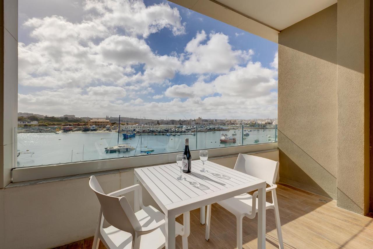 Deluxe Apartment With Valletta And Harbour Views Sliema Esterno foto